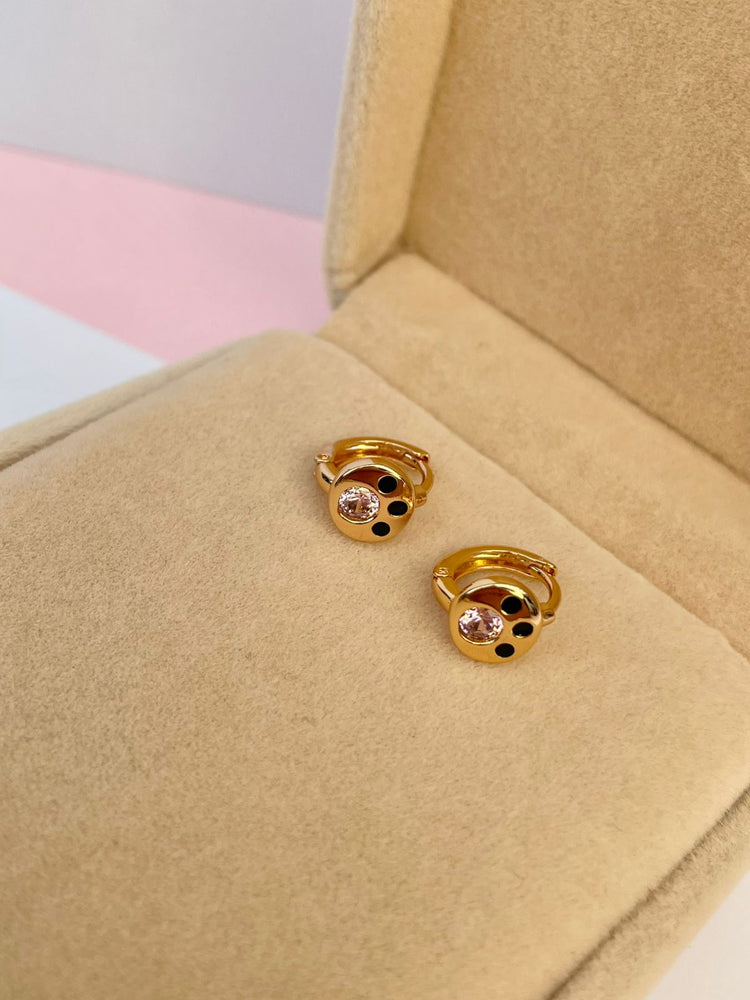 Aretes de huella de perrito
